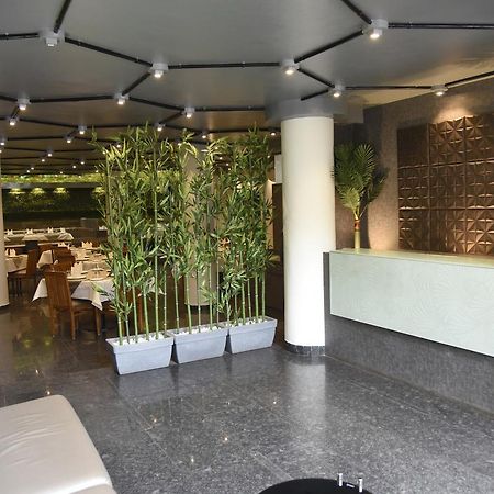 Oyo 10672 Hotel Riviera Nashik Zewnętrze zdjęcie
