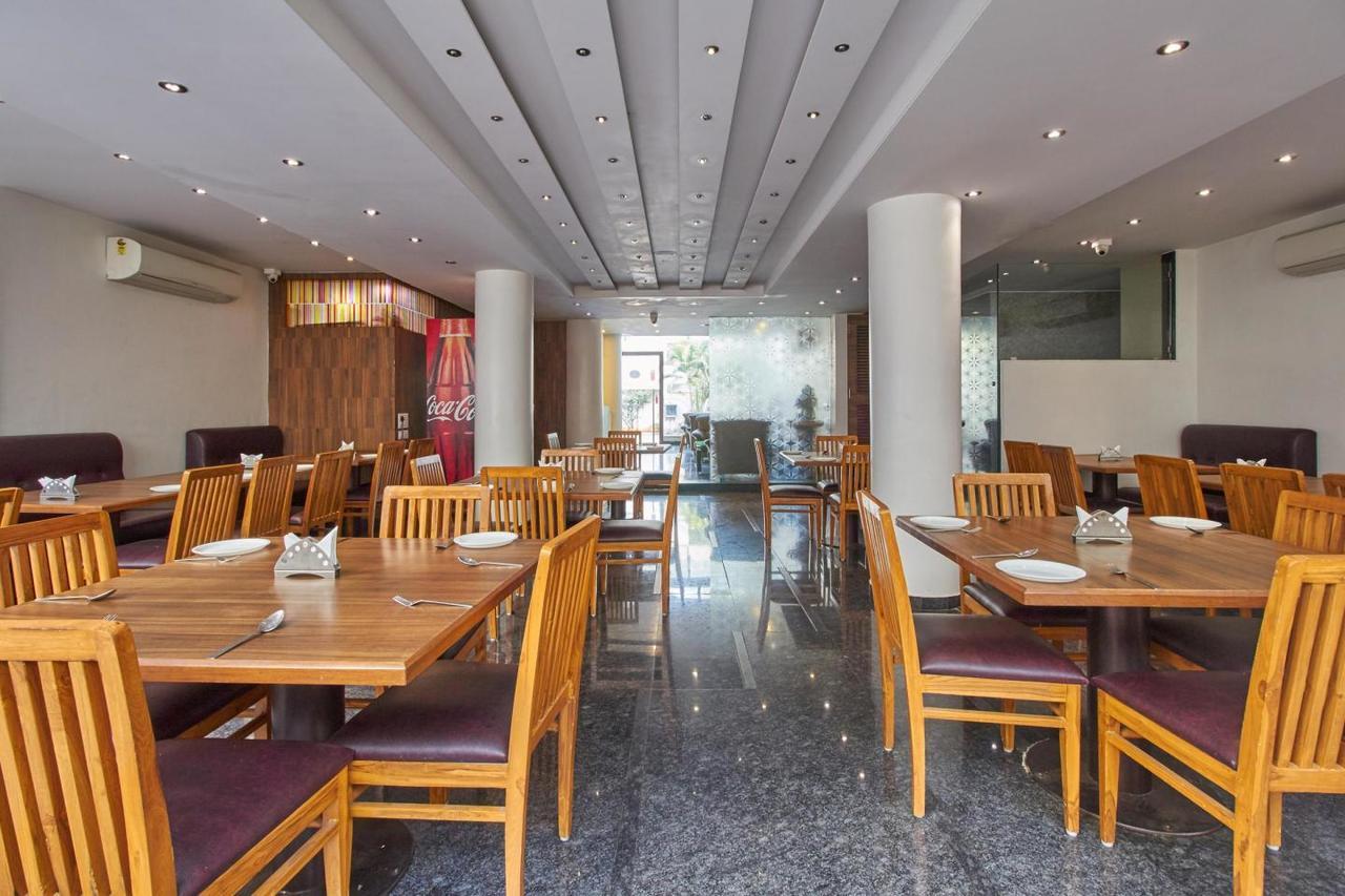 Oyo 10672 Hotel Riviera Nashik Zewnętrze zdjęcie
