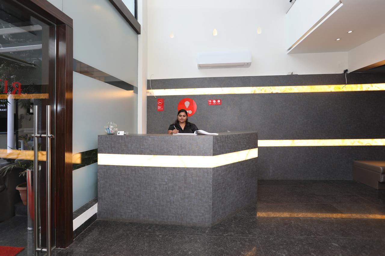 Oyo 10672 Hotel Riviera Nashik Zewnętrze zdjęcie