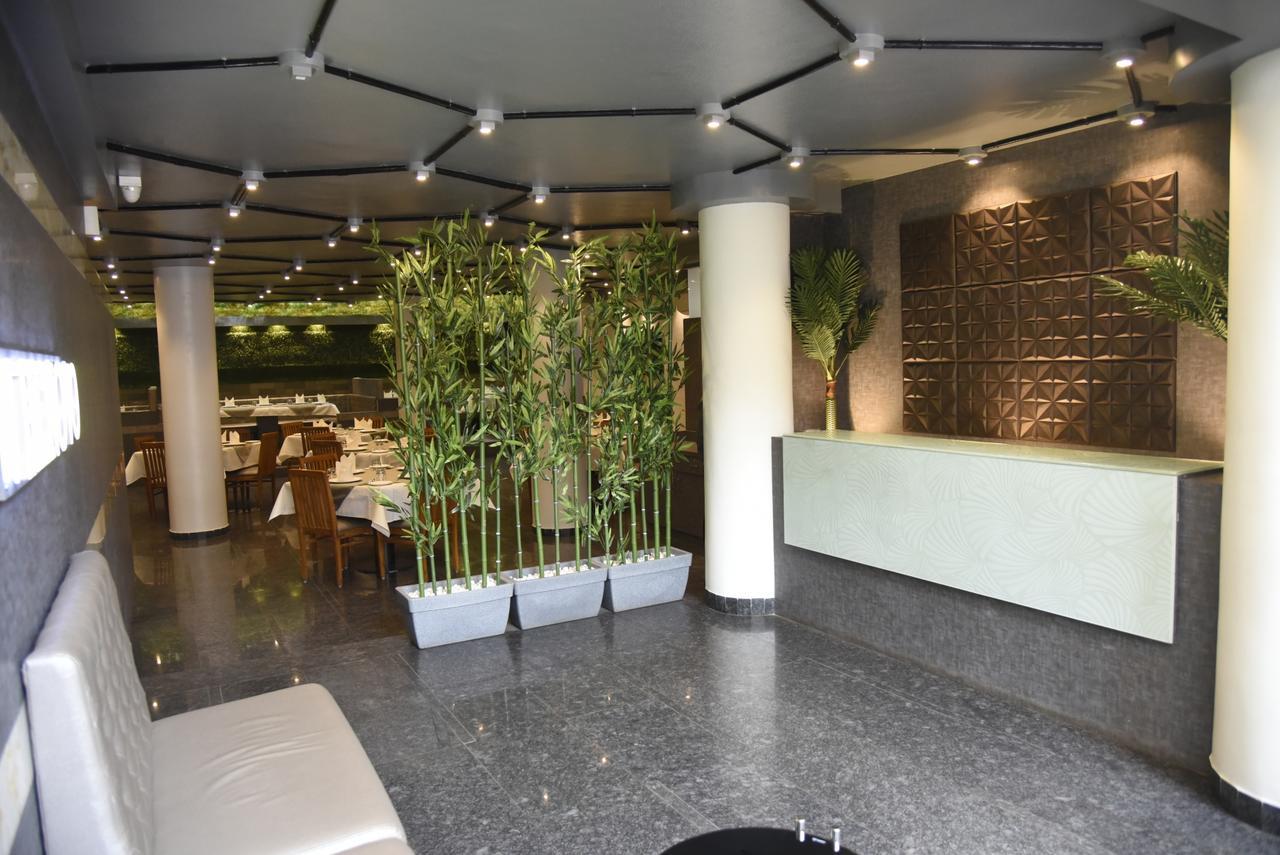 Oyo 10672 Hotel Riviera Nashik Zewnętrze zdjęcie