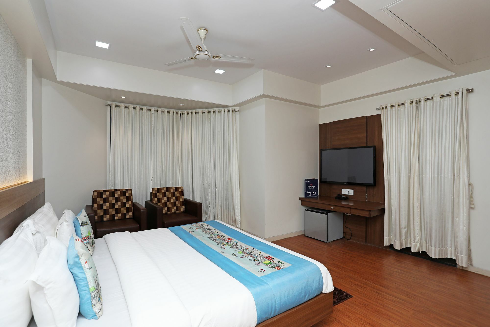 Oyo 10672 Hotel Riviera Nashik Zewnętrze zdjęcie